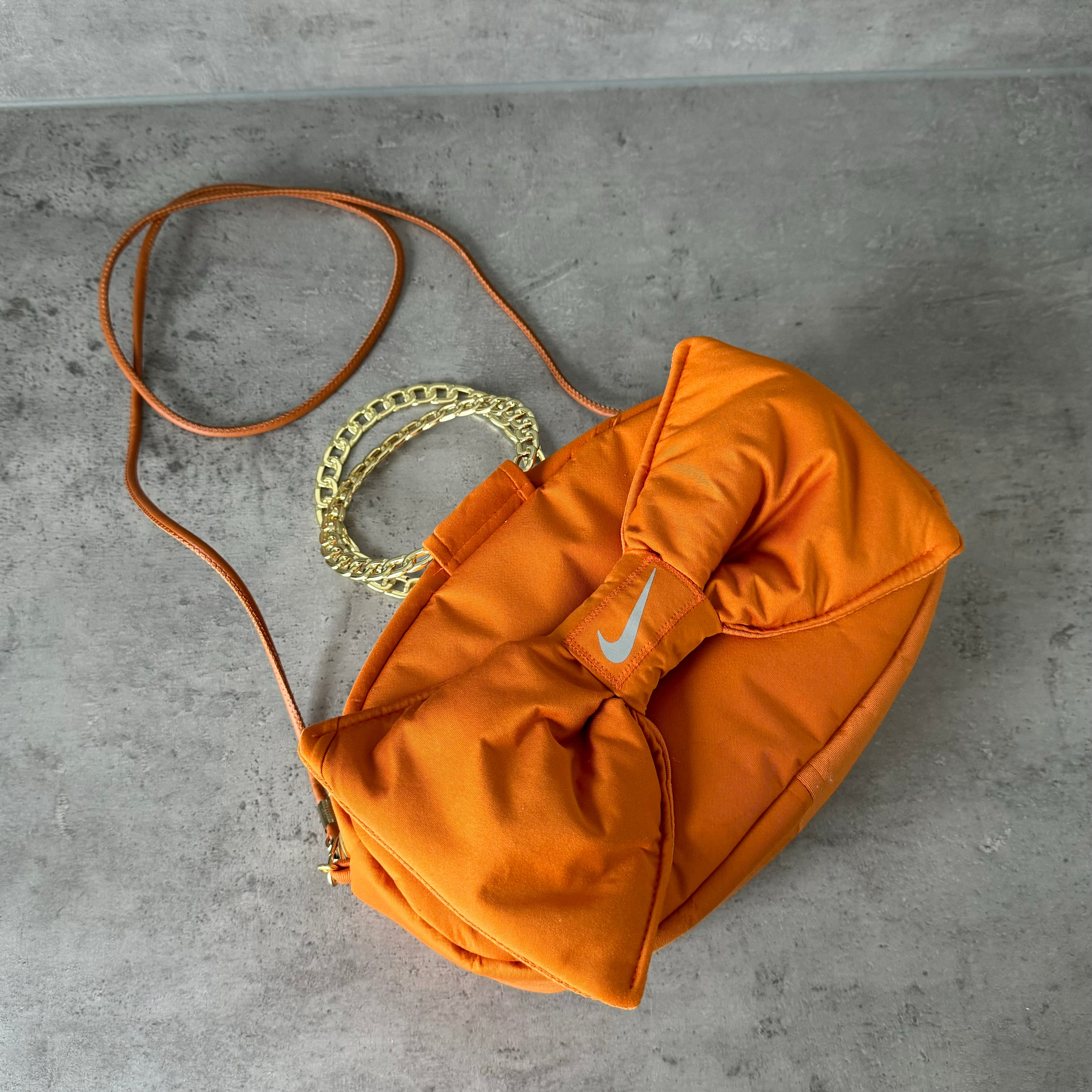 Bow Majesty Orange