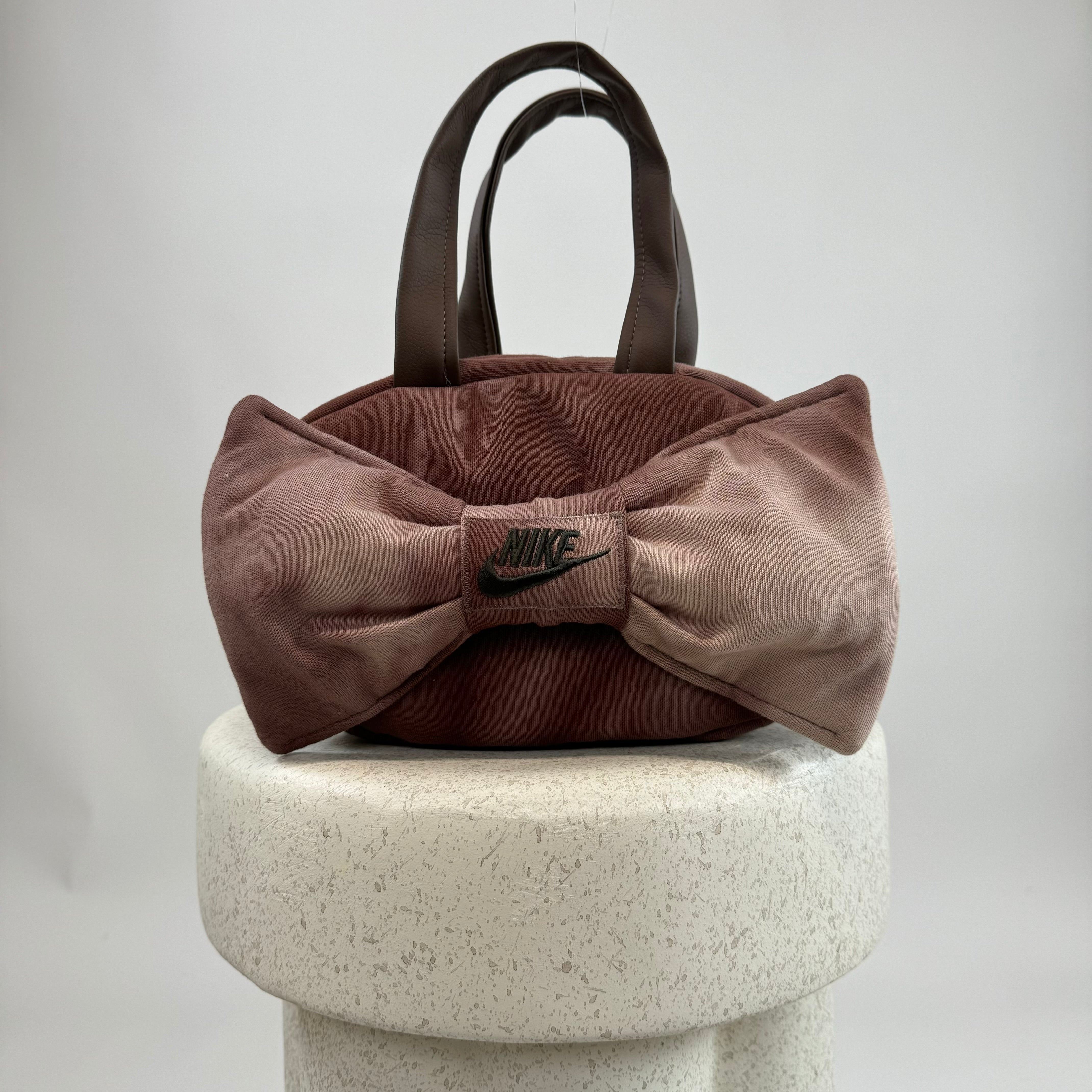 Bow Majesty Brown