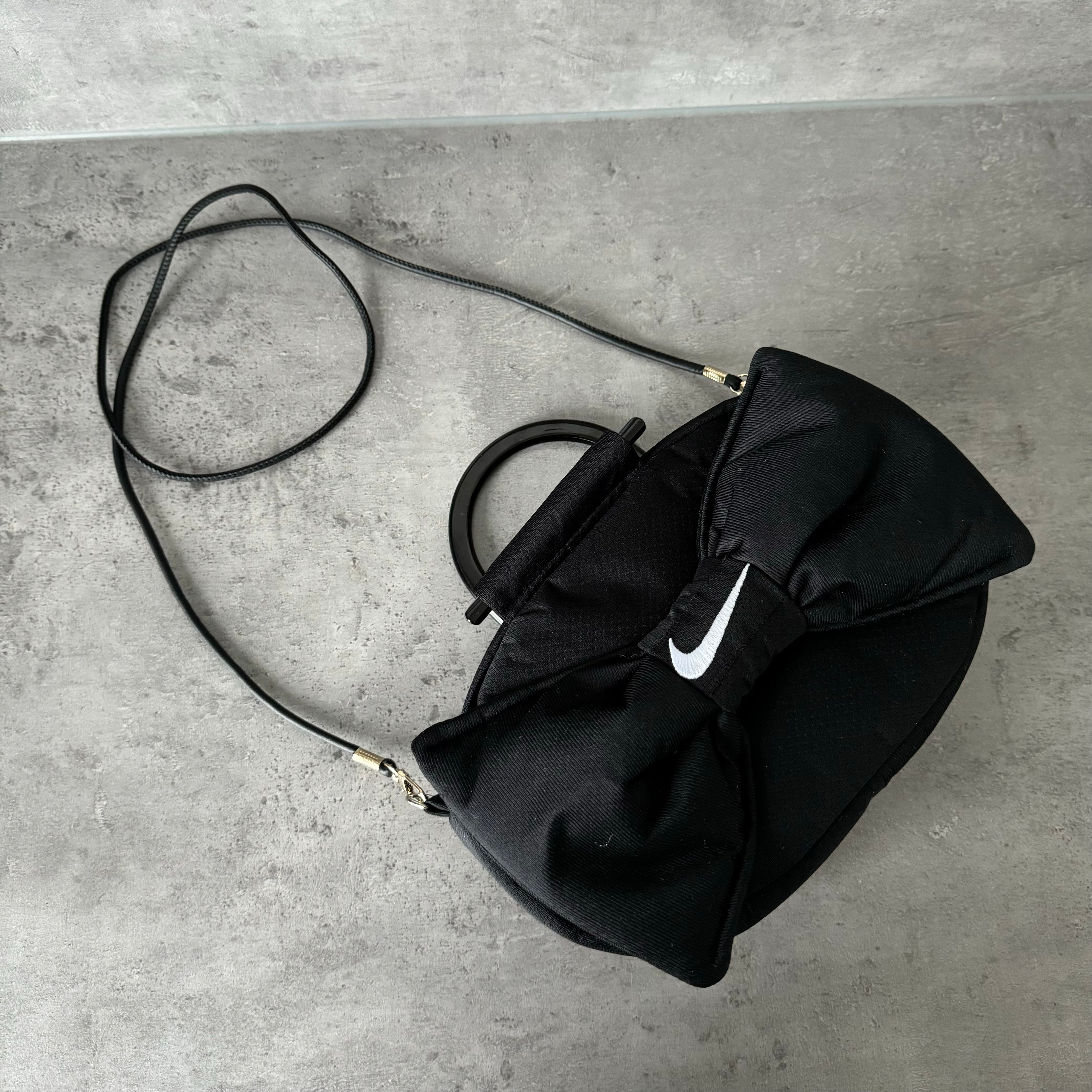 Bow Majesty Black