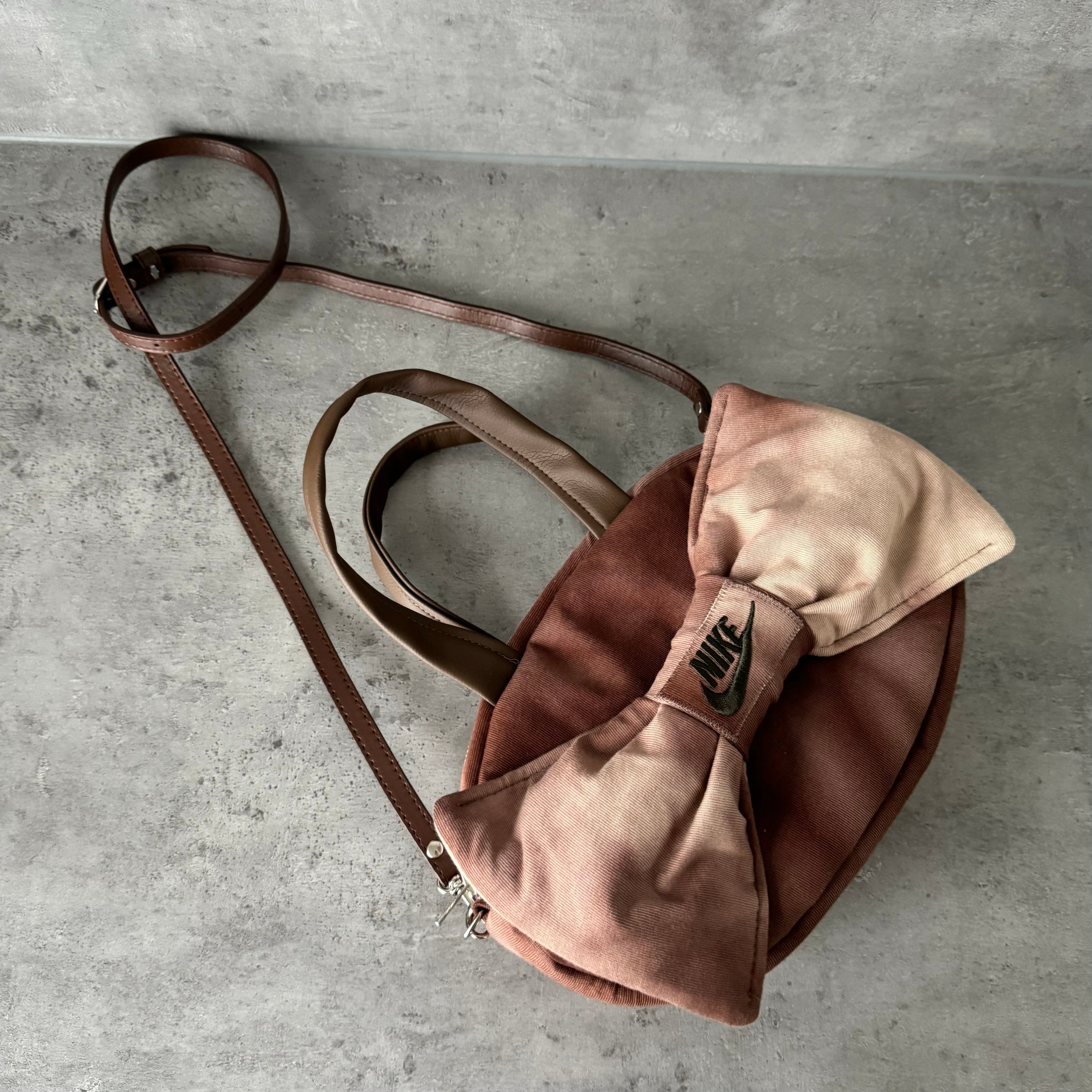 Bow Majesty Brown